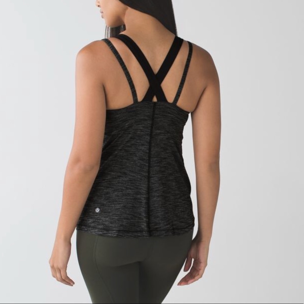 Lululemon Run For Gold tank, size 8.